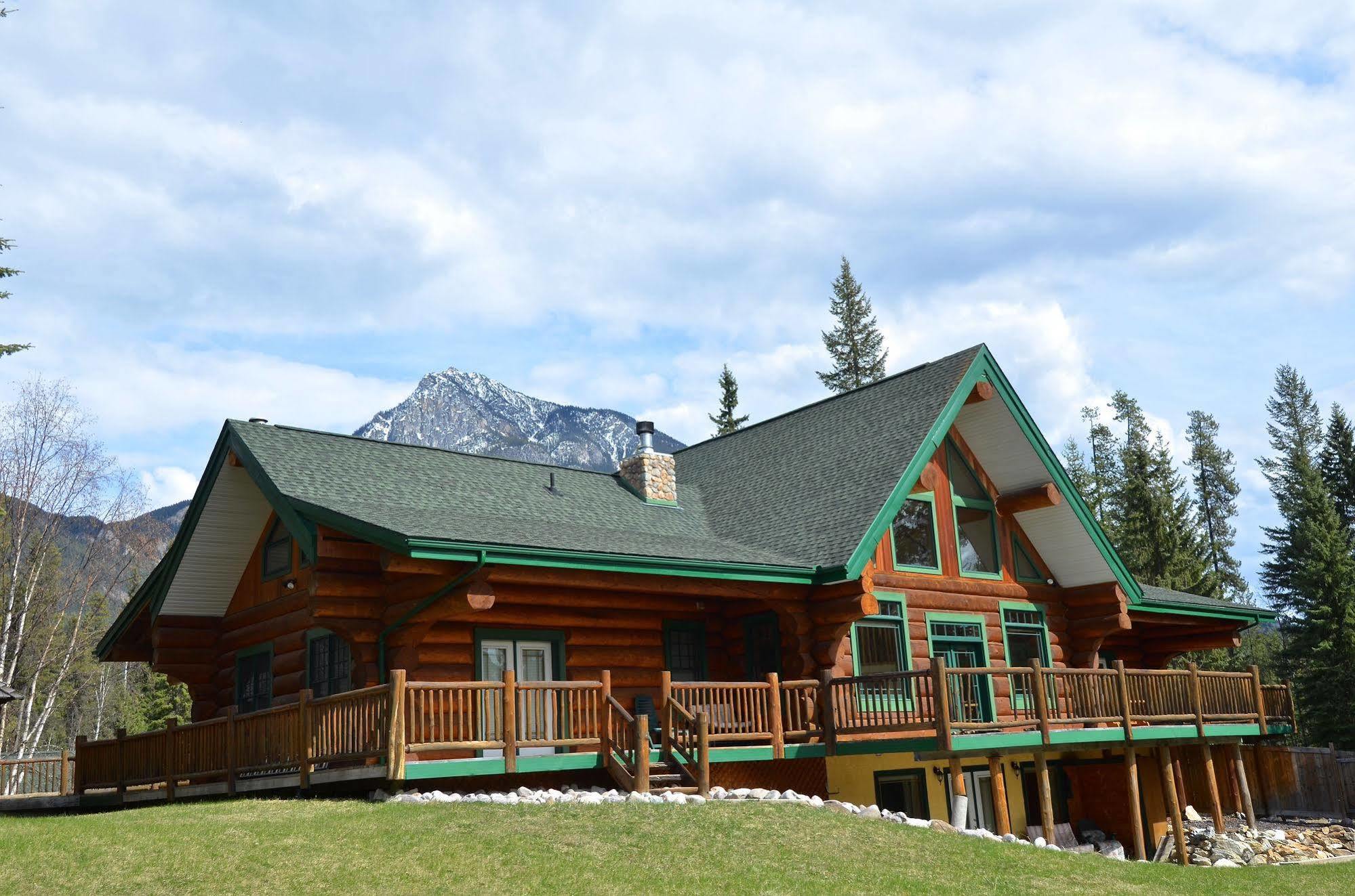Lodge Moberly *